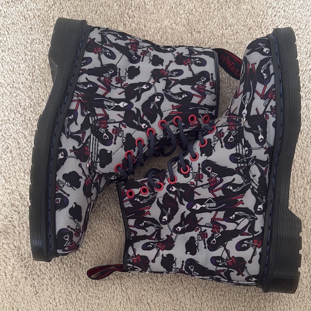Dr. Martens Dr Martens Unisex Castel Grey Marceline Vampire Queen Boots - Picture 2 of 9
